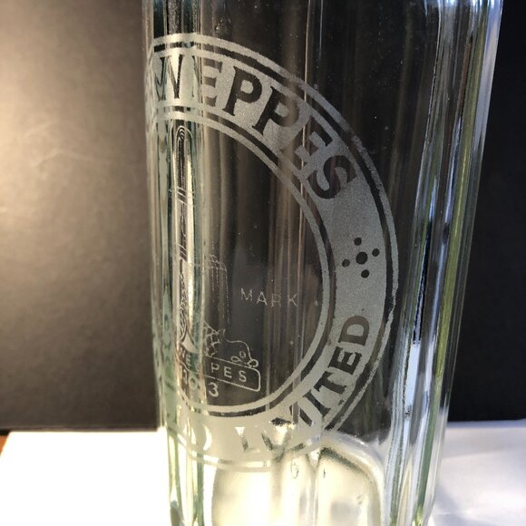 Schweppes 30 Oz Soda Water Seltzer Bottle Syphon Australia Etched Glass E13013 - Picture 11 of 12